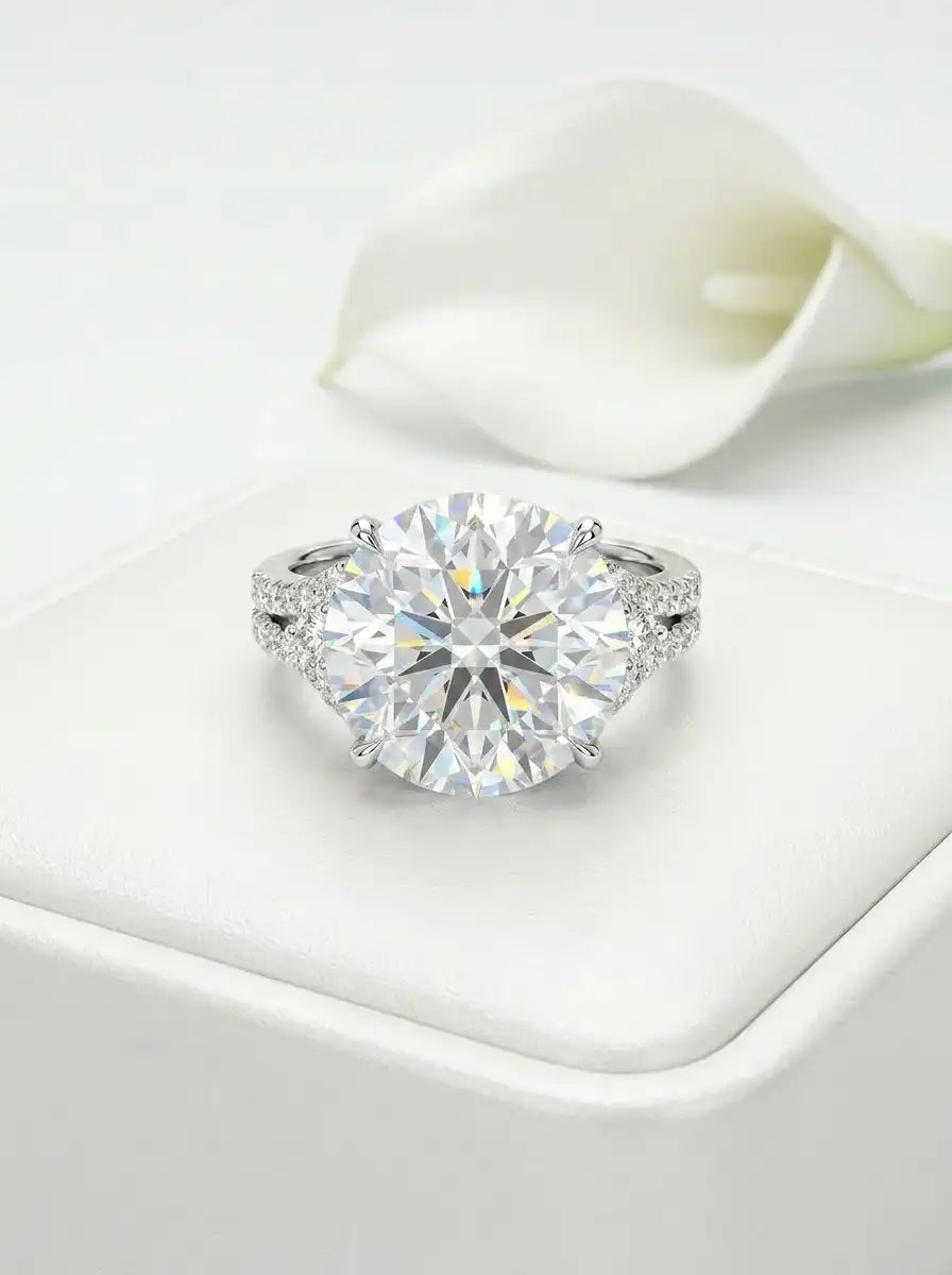 IGI-Certified 10-Carat Round Brilliant Lab-Grown Diamond Engagement Ring