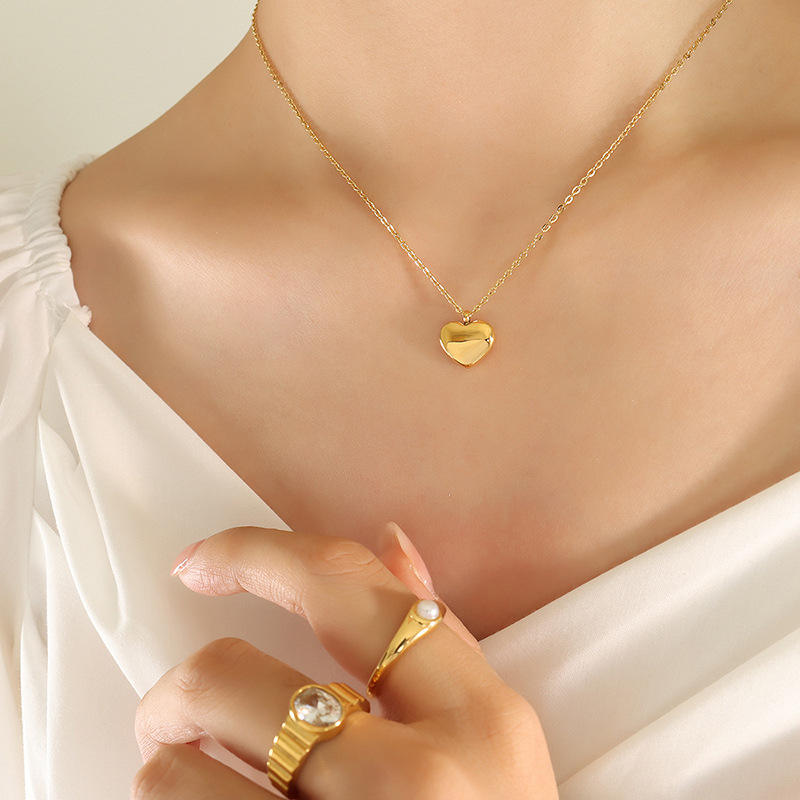 High Quality Customized Love Pendant Necklace